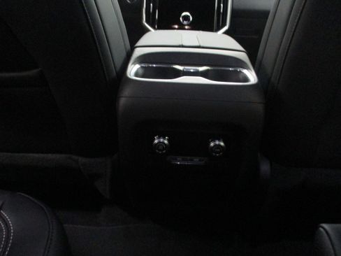 New 2026 GMC Acadia Elevation image 15