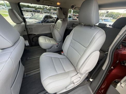 Used 2016 Toyota Sienna XLE w/ XLE Navigation Package AWD/4WD image 11