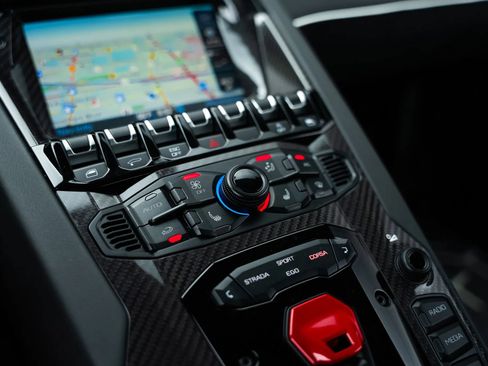 Used 2019 Lamborghini Aventador SVJ AWD/4WD image 49