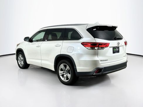 Used 2017 Toyota Highlander Limited FWD image 5