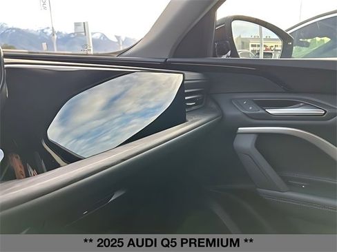New 2025 Audi Q5 Premium image 26
