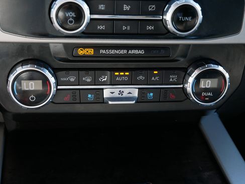 Used 2022 Ford F350 Lariat w/ Lariat Ultimate Package image 21