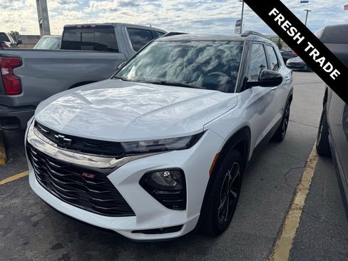 Used 2023 Chevrolet TrailBlazer RS FWD image 2