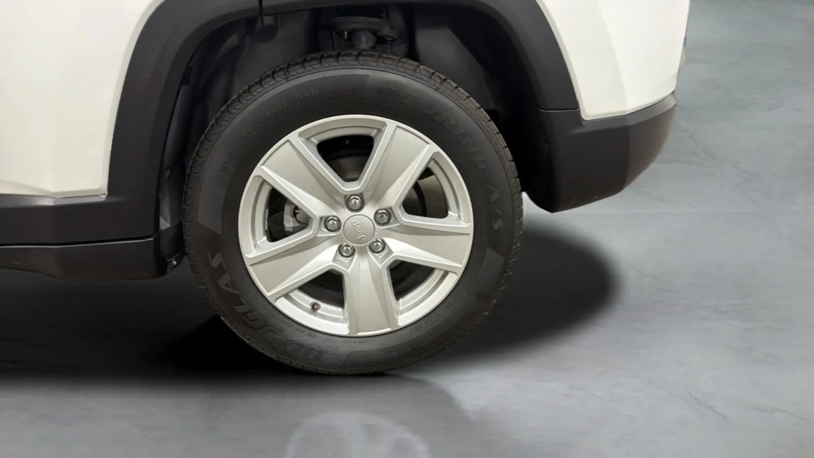 Used 2022 Jeep Compass Latitude FWD image 28