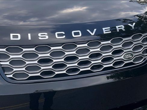 New 2026 Land Rover Discovery Limited Edition AWD/4WD image 15