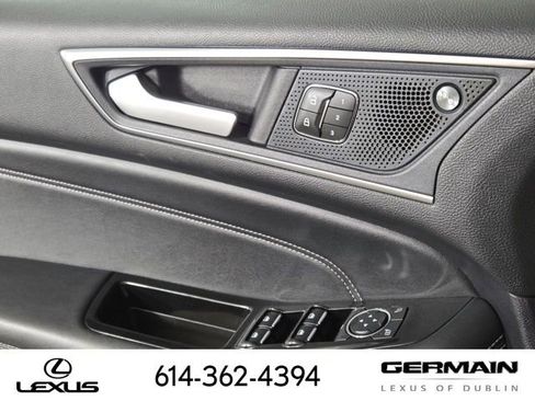 Used 2019 Ford Edge Titanium FWD image 26