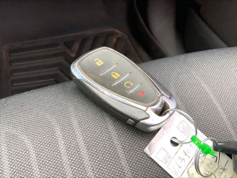 Used 2020 Chevrolet Trax LT w/ Redline Edition image 12