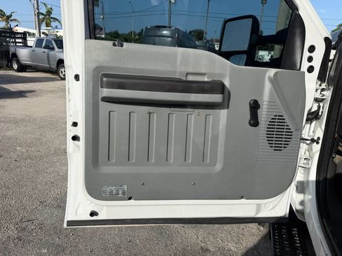 Used 2015 Ford F550 4x4 Crew Cab Super Duty image 9