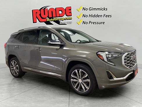 Used 2018 GMC Terrain Denali w/ Comfort Package AWD/4WD image 8