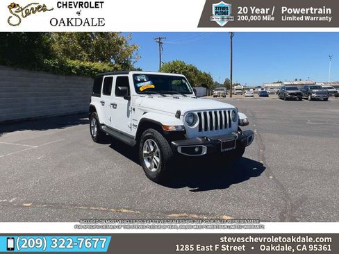 Used 2022 Jeep Wrangler Unlimited Sahara AWD/4WD image 3