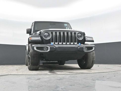 Used 2023 Jeep Wrangler Sahara w/ Cold Weather Group image 27