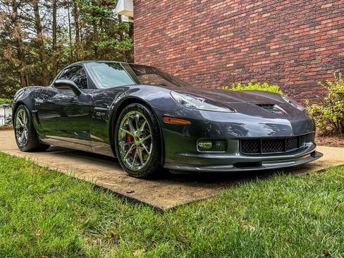 Used 2009 Chevrolet Corvette Z06 w/ Preferred Equipment Group RWD image 25