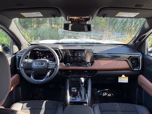 New 2026 GMC Canyon AT4 image 30