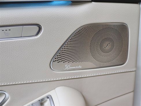 Used 2020 Mercedes-Benz S 560 4MATIC Sedan image 21