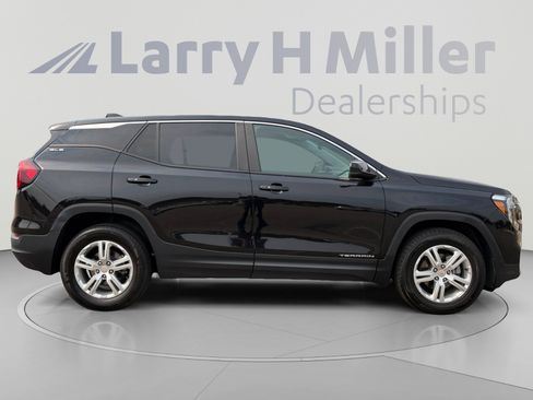 Used 2024 GMC Terrain SLE FWD image 7