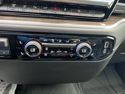 Used 2025 Chevrolet Silverado 2500 LT w/ Safety Package image 27