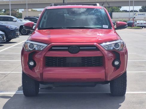 Used 2024 Toyota 4Runner SR5 Premium w/ Moonroof Package RWD image 9