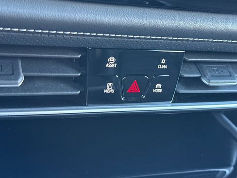 Used 2025 Volkswagen Atlas Cross Sport SE AWD/4WD image 22