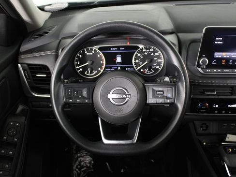 Certified 2024 Nissan Rogue SV FWD image 22