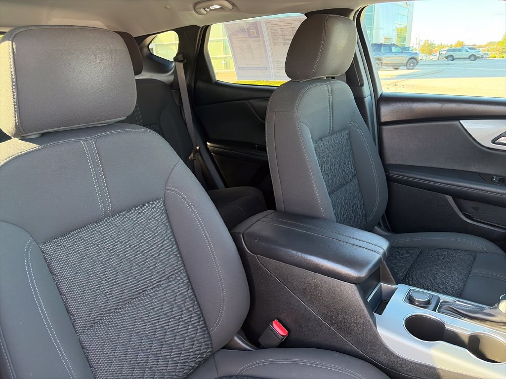 Used 2020 Chevrolet Blazer LT FWD image 12