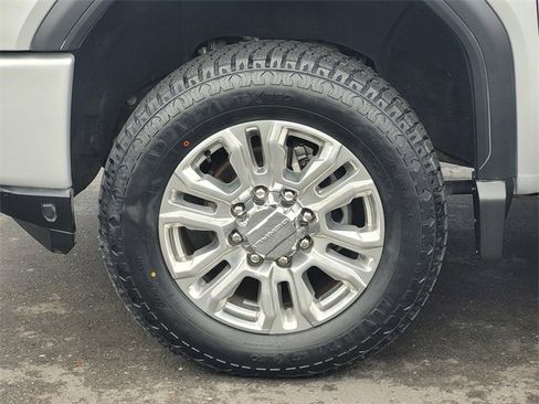 Used 2020 GMC Sierra 2500 Denali w/ Denali Ultimate Package image 10