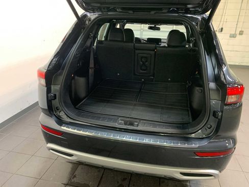 Used 2024 Mitsubishi Outlander SEL image 12