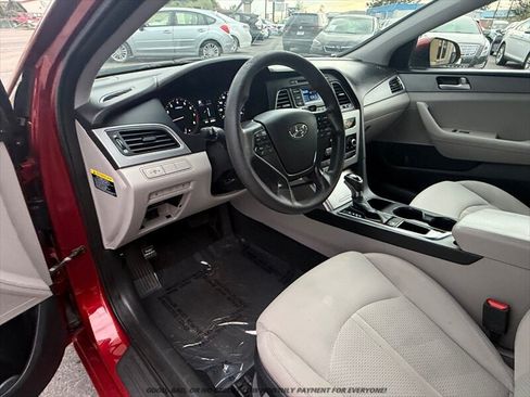 Used 2015 Hyundai Sonata SE FWD image 10