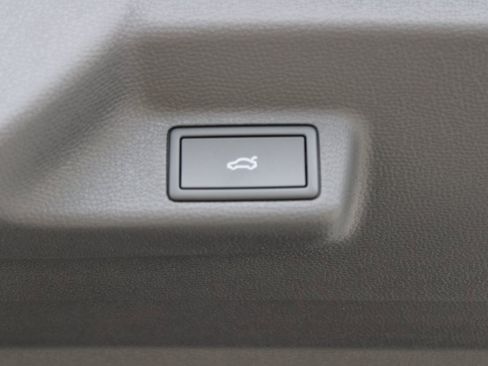 New 2025 Volkswagen ID. Buzz Pro S image 20