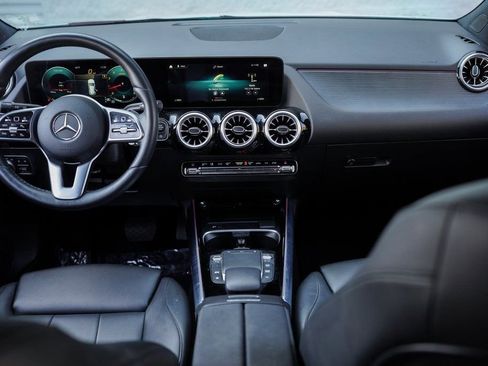 Used 2022 Mercedes-Benz GLA 250 4MATIC w/ Premium Package Lite image 21