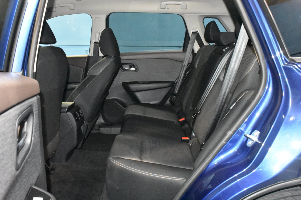 Used 2023 Nissan Rogue SV AWD/4WD image 20
