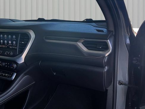 Used 2021 GMC Acadia SLT w/ Elevation Edition AWD/4WD image 12