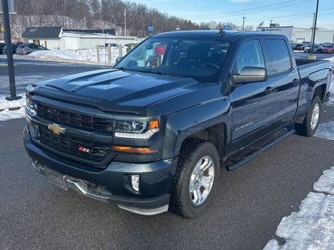 Used 2018 Chevrolet Silverado 1500 LT w/ All Star Edition image 2