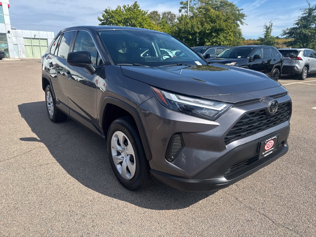 Used 2024 Toyota RAV4 LE AWD/4WD image 10