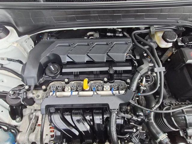 Used 2025 Hyundai Venue SEL FWD image 31