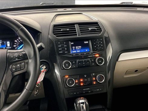 Used 2018 Ford Explorer FWD image 7