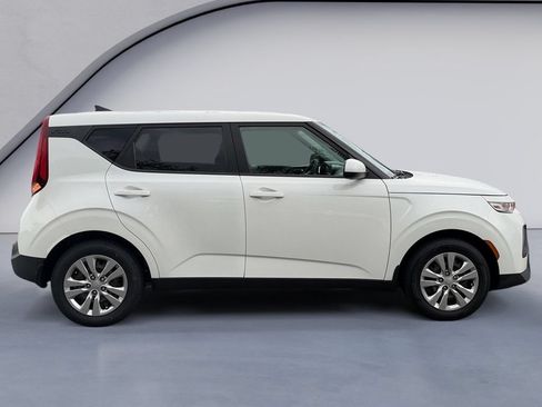 Used 2021 Kia Soul LX FWD image 6