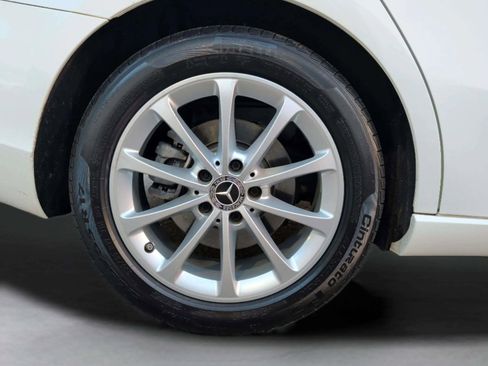 Used 2020 Mercedes-Benz A 220 image 38