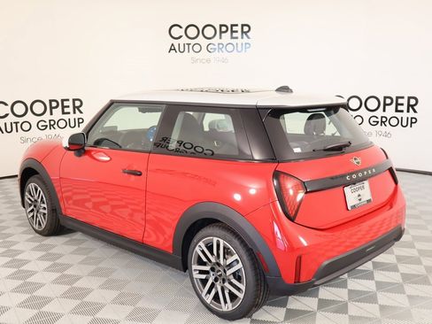 New 2025 MINI Cooper 2-Door Hardtop image 22
