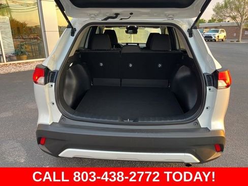 Used 2024 Toyota Corolla Cross LE AWD/4WD image 29