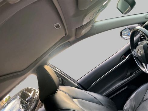 Used 2023 Toyota Camry XLE w/ Navigation Package FWD image 11