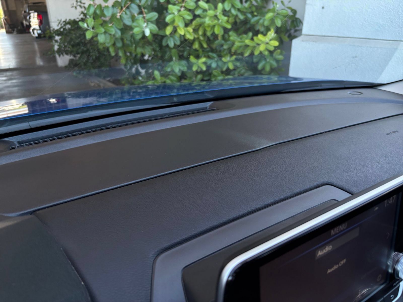 Used 2025 Nissan Sentra SV FWD image 16