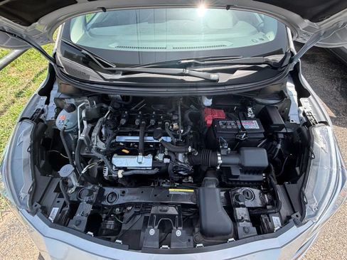 Used 2025 Nissan Versa SV FWD image 30