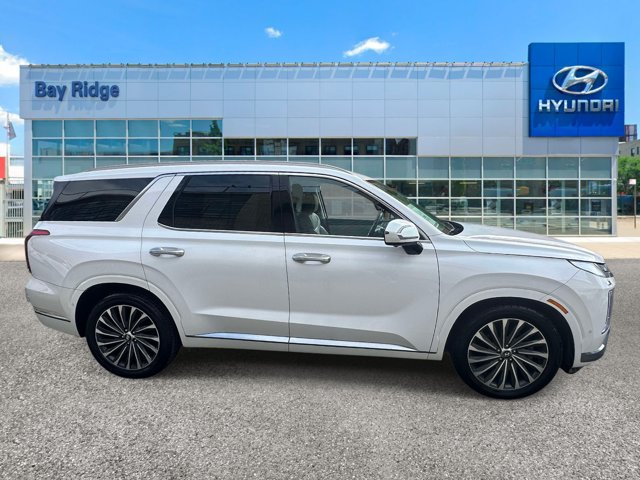 Used 2024 Hyundai Palisade Calligraphy AWD/4WD image 2