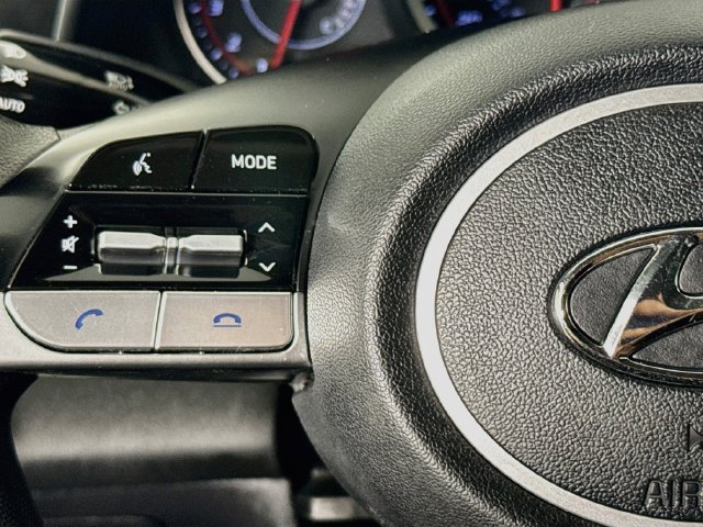 Used 2021 Hyundai Elantra SEL FWD image 11