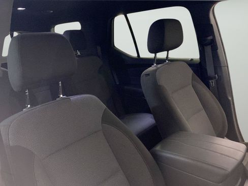Used 2023 Chevrolet Traverse LT FWD image 32