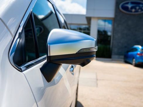 Used 2023 Subaru Ascent Touring AWD/4WD image 15