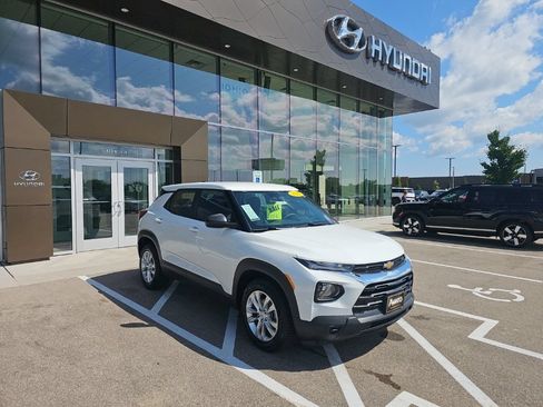 Used 2023 Chevrolet TrailBlazer LS FWD image 7