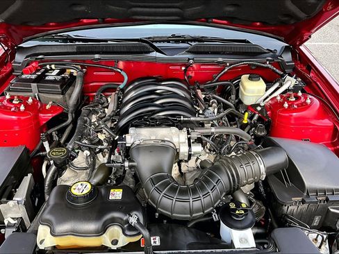 Used 2006 Ford Mustang GT Premium image 10