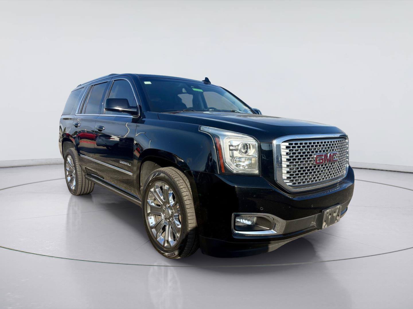 Used 2016 GMC Yukon Denali w/ Open Road Package AWD/4WD image 1