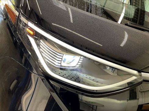 New 2025 Volkswagen ID. Buzz Pro S RWD image 30